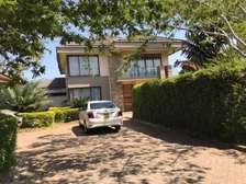 4 Bed Villa with En Suite in Ridgeways