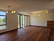 4 Bed House with En Suite in Ruaka