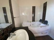 3 Bed Apartment with En Suite in Kileleshwa