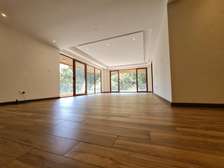 4 Bed Apartment with En Suite in Muthaiga