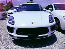 Porsche Macan sport white 2017