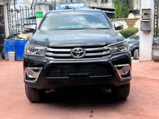 TOYOTA HILUX XJAPAN  (WE ACCEPT HIRE PURCHASE)