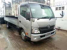 Hino Dutro 4tones