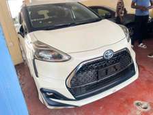 TOYOTA SIENTA HYBRID 2019MODEL 5 SEATER