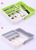 Expandable cutlery organizer