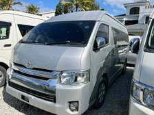 TOYOTA HIACE 2015MODEL.