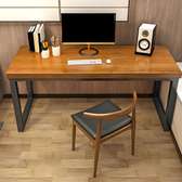 Office Desk: Modern Style Computer Desk