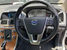 VOLVO XC60 T5 4WD  Sunroof  2017model