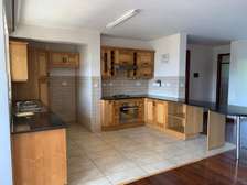 3 bedroom apartment all ensuite with a cloakroom