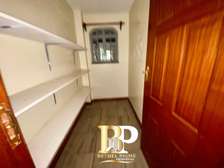 5 Bed Townhouse with En Suite in Nyari