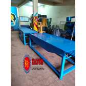 Vibrating Table Machine