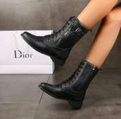 Black ladies boots