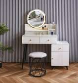 Dressing Table : Modern Dresser with Mirror and Drawers