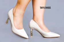 Low sharp heels