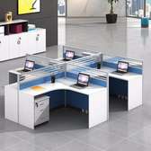 Office Workstation :    4- Way Modular Office Workstation