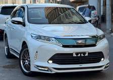 TOYOTA HARRIER TRD