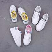 High quality fashion sneakers restocked 
36-40
Small fit.