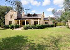5 Bed Villa with Garden at Hardy
