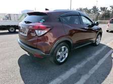 MAROON HONDA VEZEL