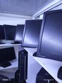 20" Hp slim stretch monitors
