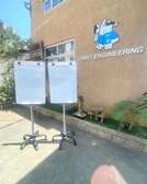 Movable flip chart stands