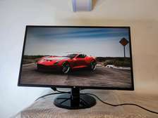 HP 27y 27” Full HD (1080p) Micro-edge Display