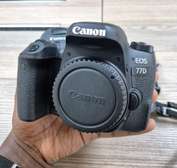 Canon Eos 77D with 18-55mm stm kit lens