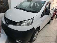 Nissan nv200  manual