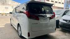 Toyota Alphard  sunroof