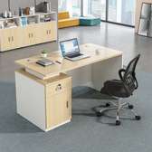 Office Desk: Executive Desk With Spacious Sturdy Top