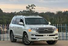 2019 Toyota Land Cruiser ZX V8