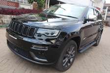Jeep Grand Cherokee Black Leather Sunroof 2019 75,000 Kms