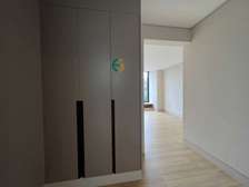 5 Bed House with En Suite in Kyuna