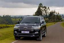Toyota Landcruiser V8 for hire in kenya