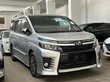 TOYOTA VOXY (we accept hire purchase)