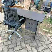 Office desk and chair B4