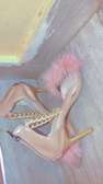 stiletto heels with pointed chain