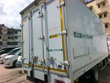 Hino Dutro freezer