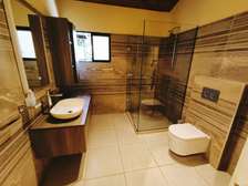 4 Bed House with En Suite at Westland