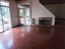 4 Bed House with En Suite in Loresho