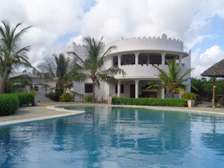 Serviced 10 Bed Apartment with En Suite in Malindi