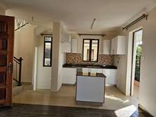 2 Bed House with En Suite at Redhill