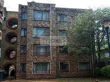 3 Bed Apartment with En Suite in Hurlingham