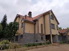 5 Bed House with En Suite in Runda
