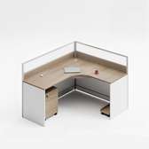 Workstations: Corner & L-Shaped Workstation