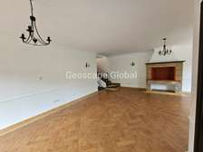 3 Bed Townhouse with En Suite in Spring Valley