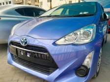 Toyota Aqua hybrid bluesh 2016 2wd