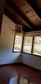 5 Bed House with En Suite at Lakeview