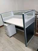 Single workstation white