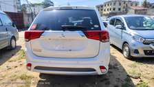 Mitsubishi outlander hybrid 2018 4wd white